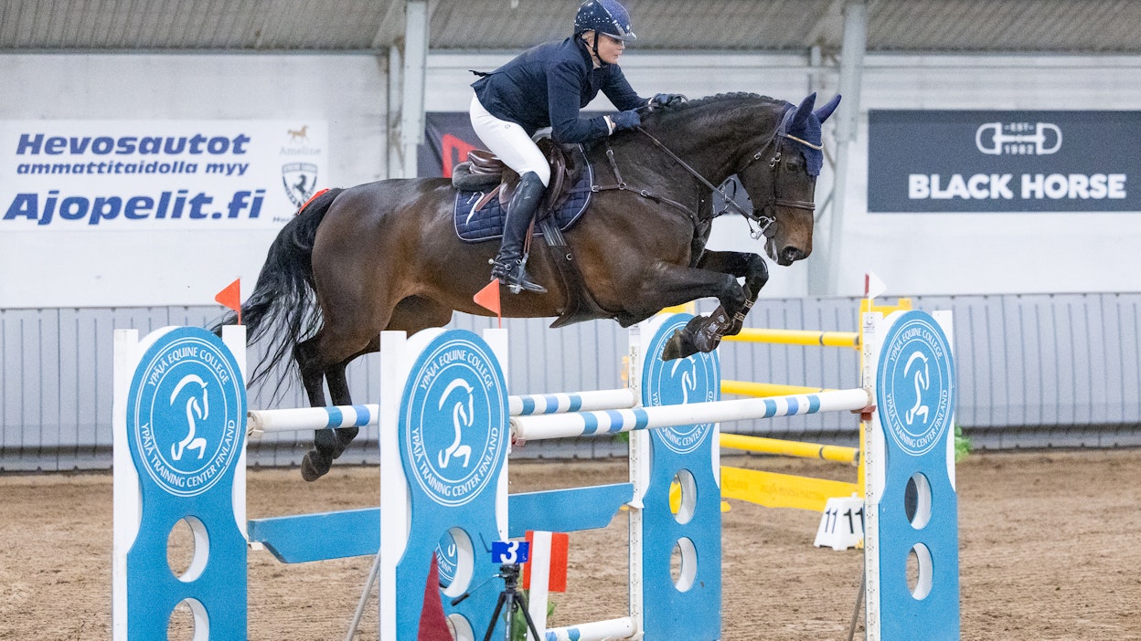 Kyvykkään Isabella HX:n omistajatahoilla on sidoksia autourheiluun.