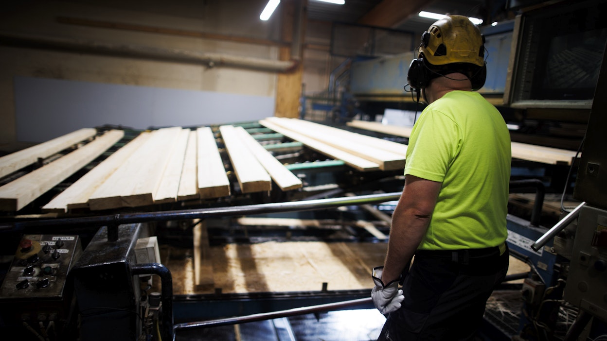 Töissä. Kuvituskuva, kuvan henkilö tai yritys eivät liity kirjoitukseen.