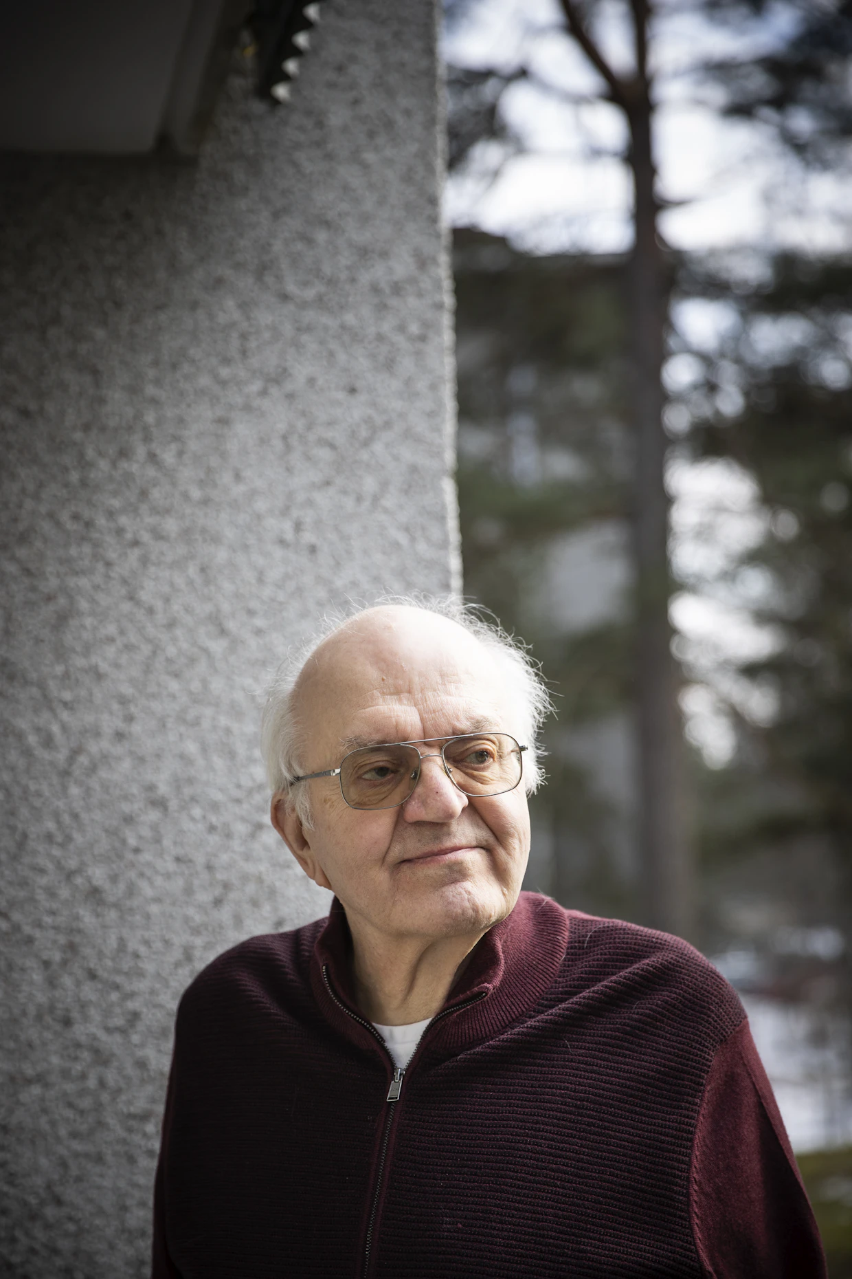 Jari Sinkkonen on Suomen tunnetuin lastenpsykiatri. Hän on kirjoittanut myös lukuisia kirjoja.