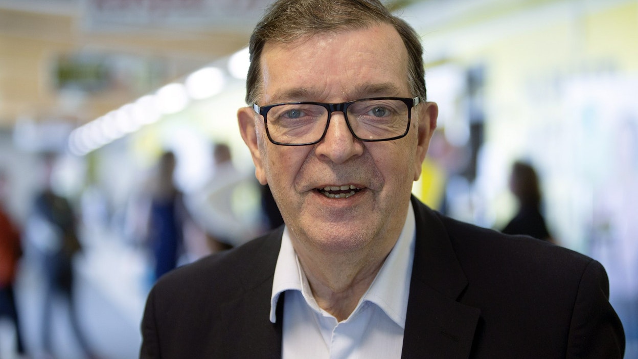 Paavo Väyrynen keskustan puoluekokouksessa Lappeenrannassa kesäkuussa 2022. LEHTIKUVA / LAURI HEINO.