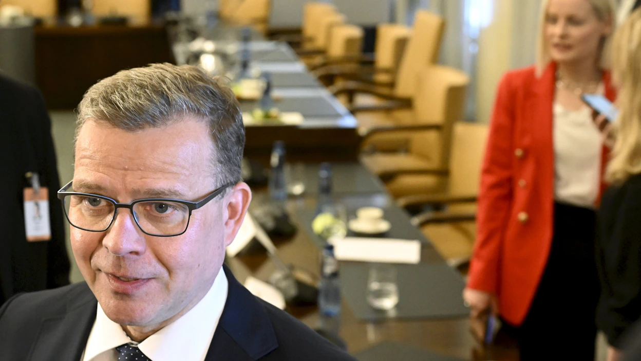 Hallitustunnustelija Petteri Orpo pyysi puolueilta vastauksia. Riikka Purran Perussuomalaiset vastasi, Keskusta ei.