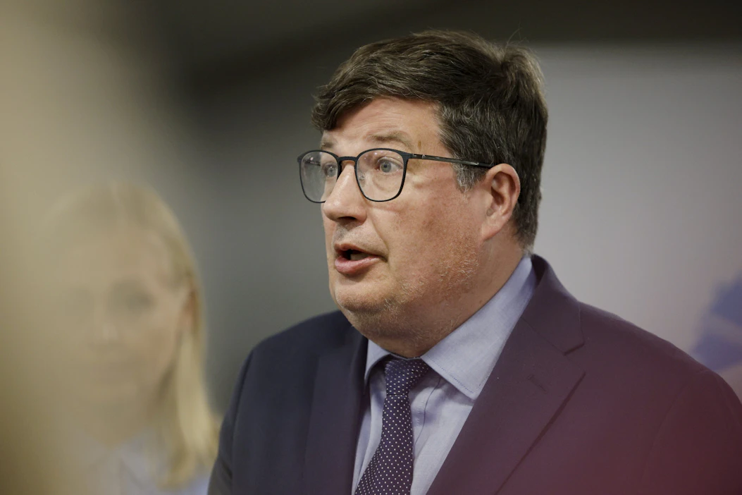 Aiemmin tällä viikolla työministeri Arto Satonen asetti työryhmät, jotka käsittelevät työrauhakysymyksiä ja paikallista sopimista. LEHTIKUVA / Seppo Samuli.