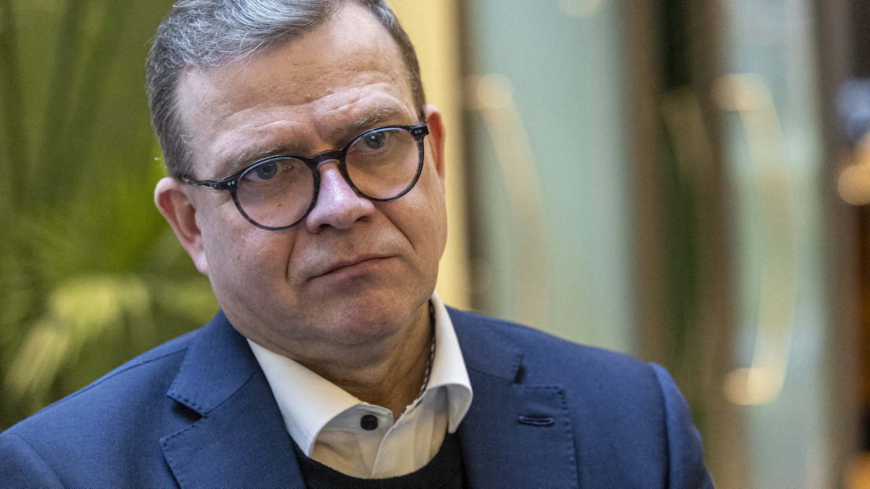 Pääministeri Petteri Orpo (kok.) tekee hyvin selväksi, ettei mitään uutta meneillään olevasta prosessista poikkeavaa aloitetta työntekijäpuolen rauhoittamiseksi ole luvassa, vaikka työtaistelut laajentuisivat.