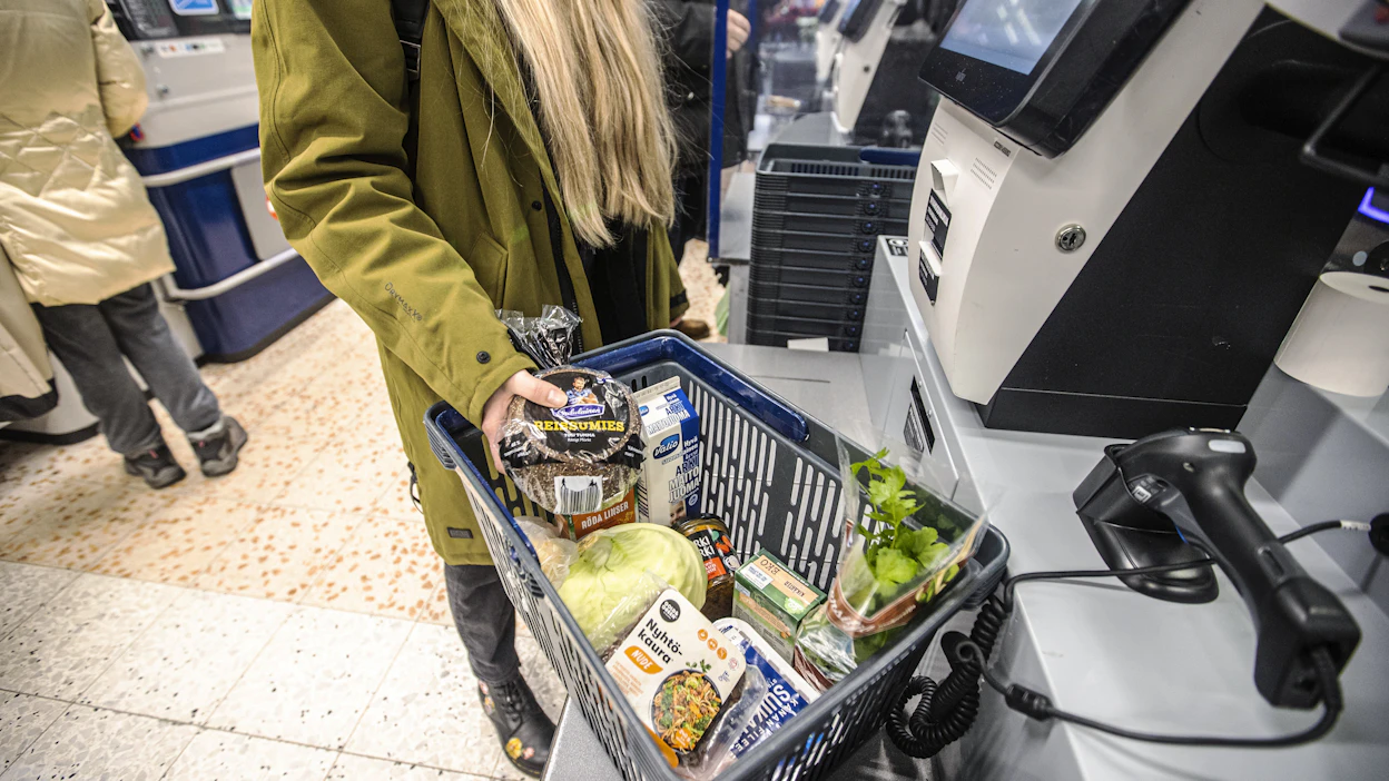 Maaseuden Tulevaisuuden tettämän kyselyyn vastanneista suurin osa arvioi kaupan hyötyneen eniten ruuan kuluttajahintojen noususta.
