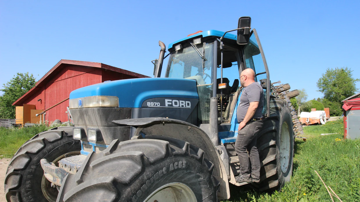 Yksi erikoisuus on Suomessa melko harvinainen Ford 8970-traktori, jonka Tukiainen hankki edelliseltä omistajalta osina.