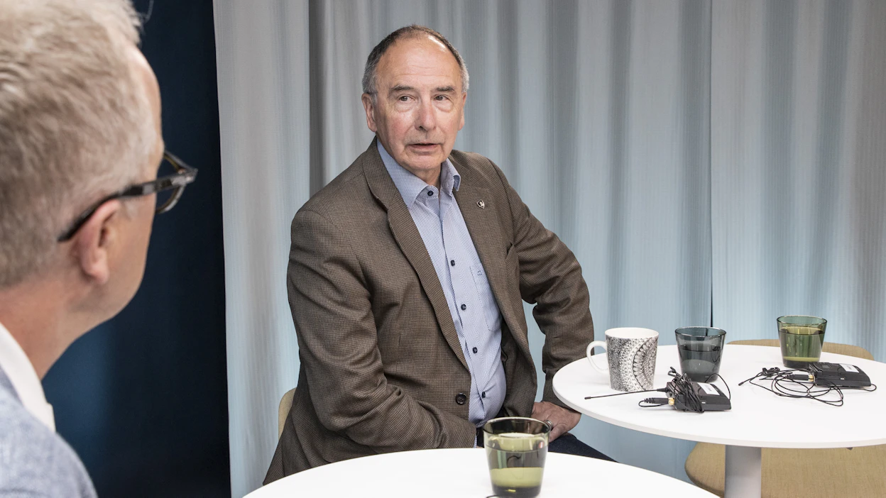 Kokoomuksen eurovaaliehdokas Pekka Toveri piti MT Liven EU-vaalikeskustelussa mahdollisena, että tulevalla vaalikaudella kokoomus tekee osana EU-parlamentin keskustaoikeistolaista EPP-ryhmää yhteistyötä myös maltillisen laitaoikeiston kanssa.