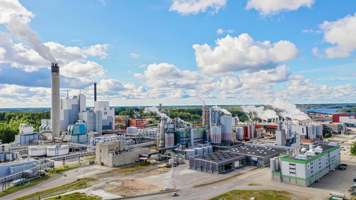 Muutosneuvottelujen piirissä olivat Imatran tehtaiden työntekijät kaikissa eri henkilöstöryhmissä.
