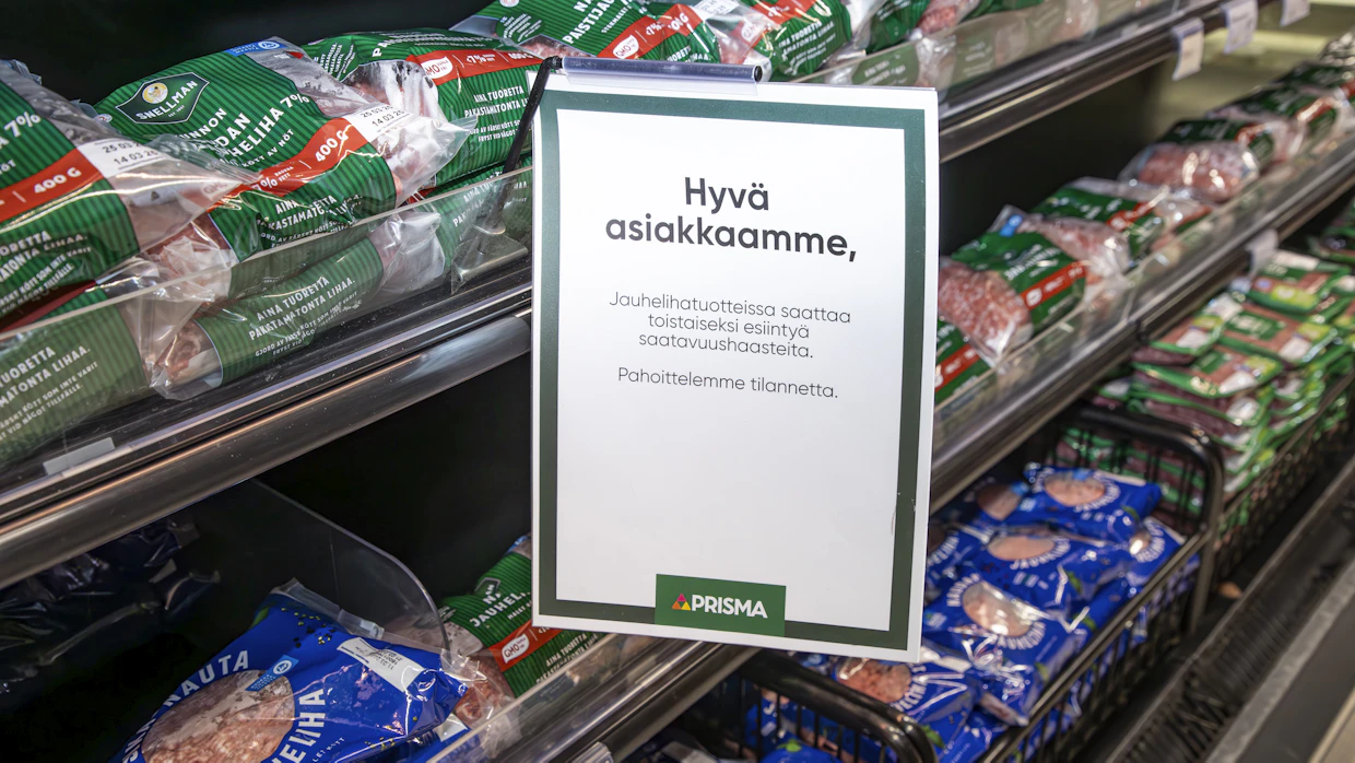 Kauppa on joutunut pahoittelemaan tänä keväänä naudan jauhelihan heikkoa saatavuutta.