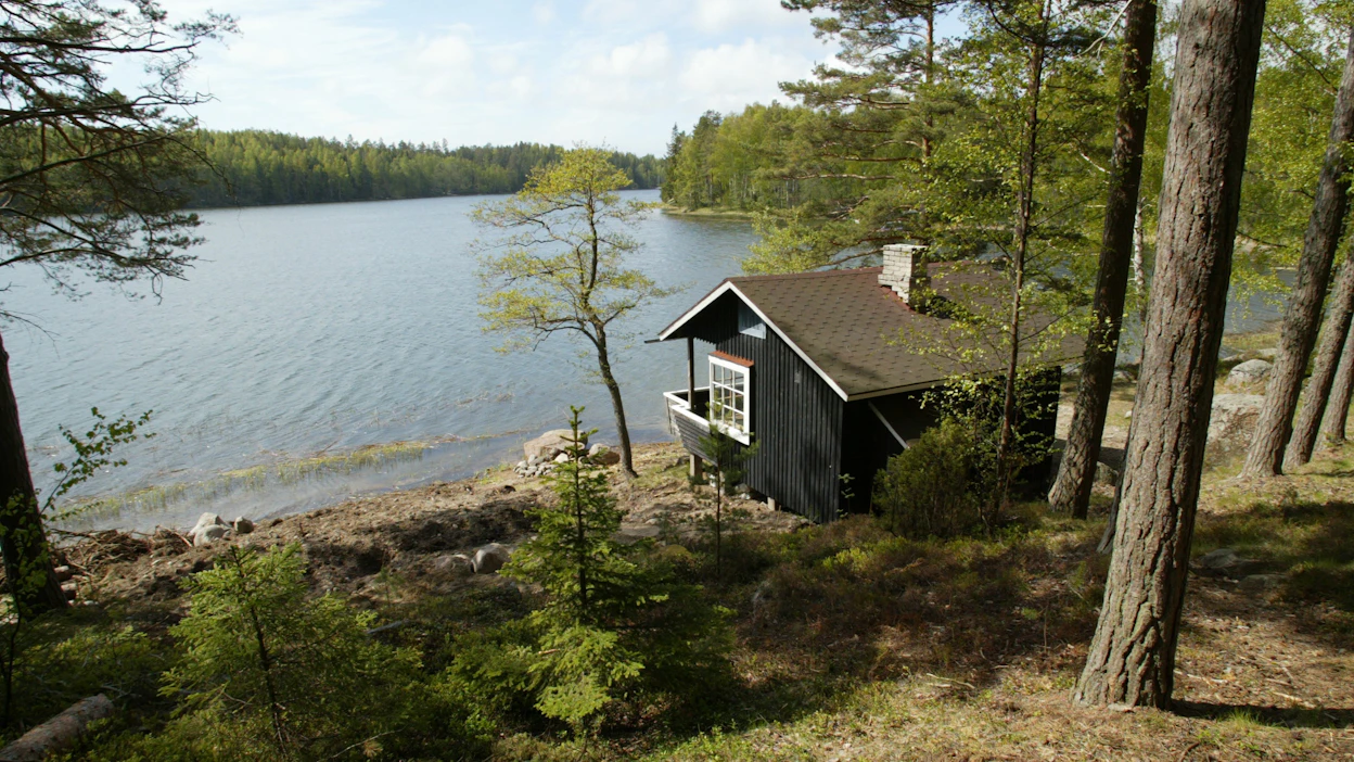Vuokranantajan kannattaa huolehtia mökin turvallisuudesta, antaa selkeät ohjeet ja varmistaa, että vakuutusturva on kunnossa.