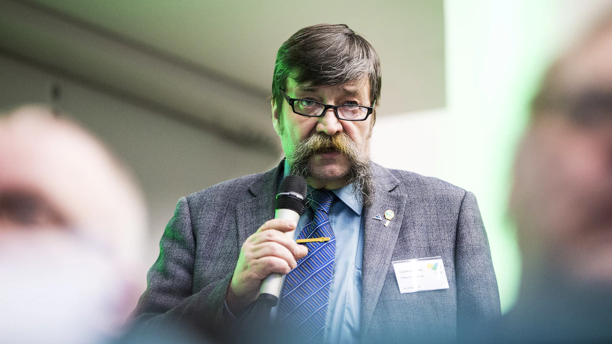 Jari Laukkonen Kauhavalta varoittaa, että kaupan lihavalinnoilla on pitkäaikaiset vaikutukset maatilojen tulevaisuuteen ja Suomen huoltovarmuuteen.