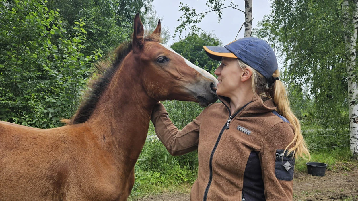 ”Olin seitsemän- tai kahdeksanvuotias, kun sanoin, että haluaisin varsoja”, Jenni Vattulainen kertoo.