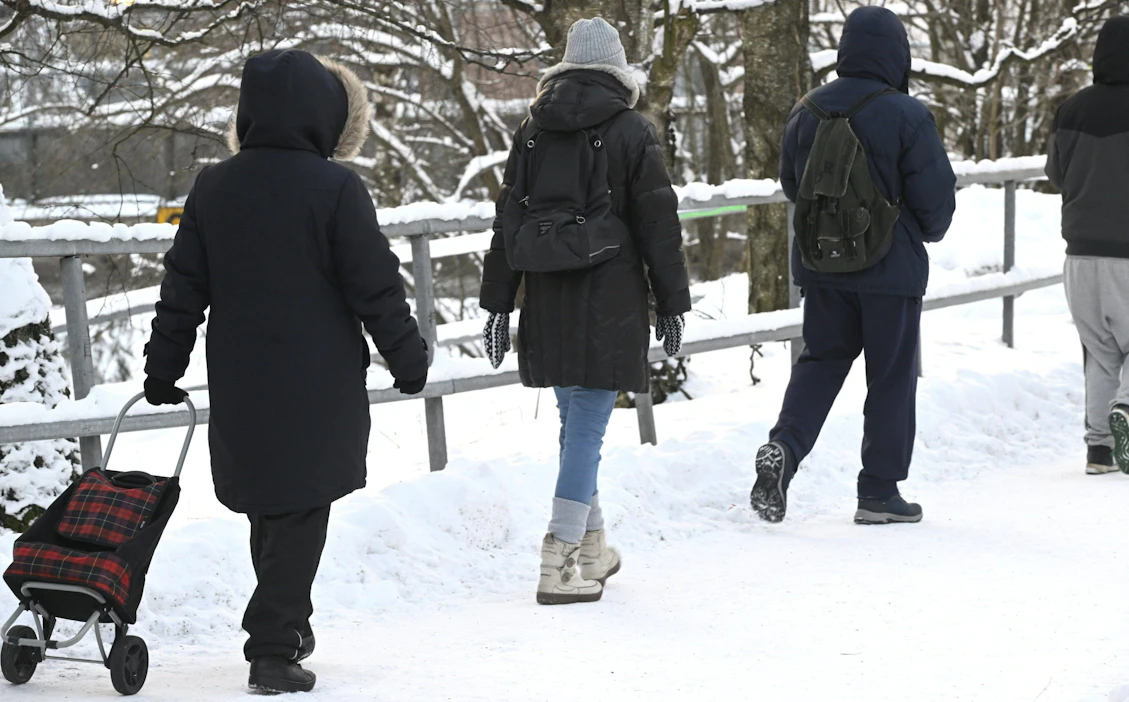 Sosiaali- ja terveysalan kattojärjestön mukaan pienituloisten määrä jatkaa kasvuaan, jos hallituksen sosiaaliturvaan tekemät leikkaukset pysyvät voimassa. LEHTIKUVA / Heikki Saukkomaa.