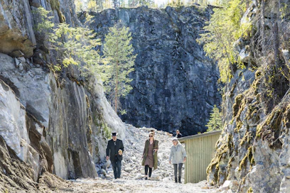 Metka taide- ja kulttuuriyhdistys osti kolme vuotta sitten entisen Mätäsvaaran kaivoksen metsäyhtiö Tornatorilta ja peruskorjaa parhaillaan sen 400-paikkaista katsomoa. Kaivosmiljööseen on tarkoitus palauttaa konsertti- ja teatteritoiminta, joka on ollut tauolla Lieksan Vaskiviikojen vetäydyttyä paikasta.