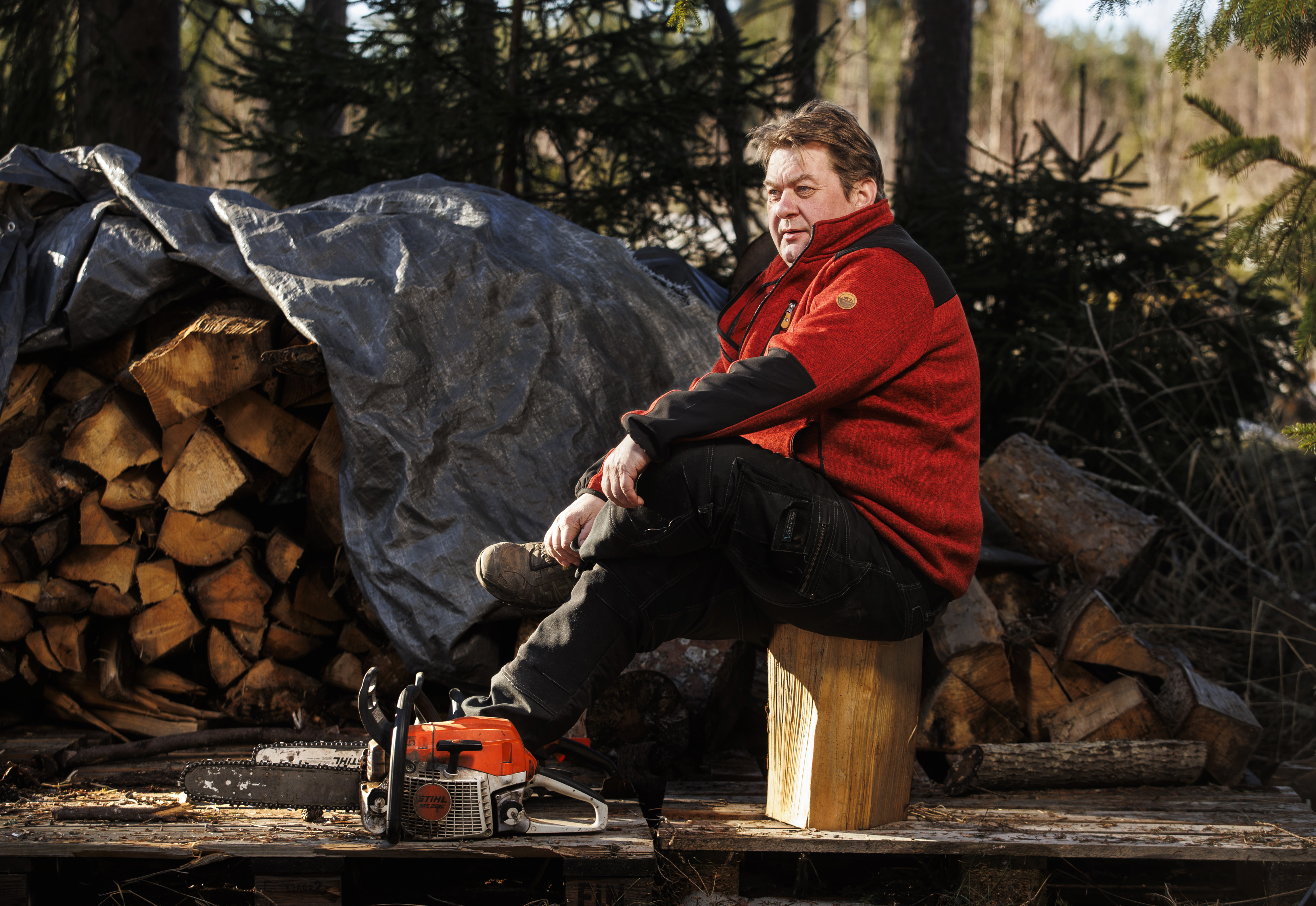 Sahakauppa on jäänyt taakse. Jyväskylässä liki 40 vuotta moottorisahoja myynyt laukaalainen Tero Savonen hyppäsi pois bisneksestä, joka on nettikaupan puristuksessa muuttunut yhä kovemmaksi.