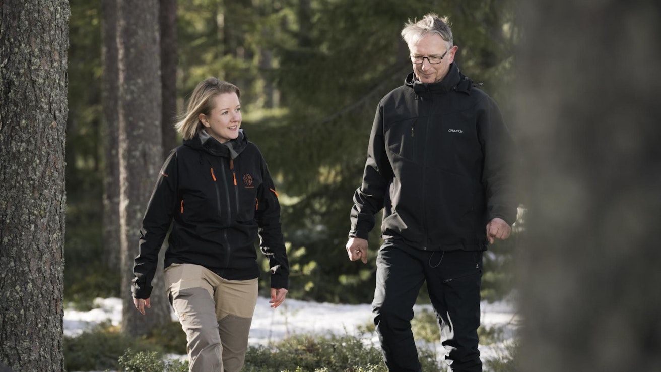 Heli Hongisto otti Hongiston metsätilan hoidettavakseen parikymppisenä vuonna 2014. Sukupolvenvaihdosta helpotti, että hän oli saanut jo oppia metsäalalle isältään Arto Hongistolta.