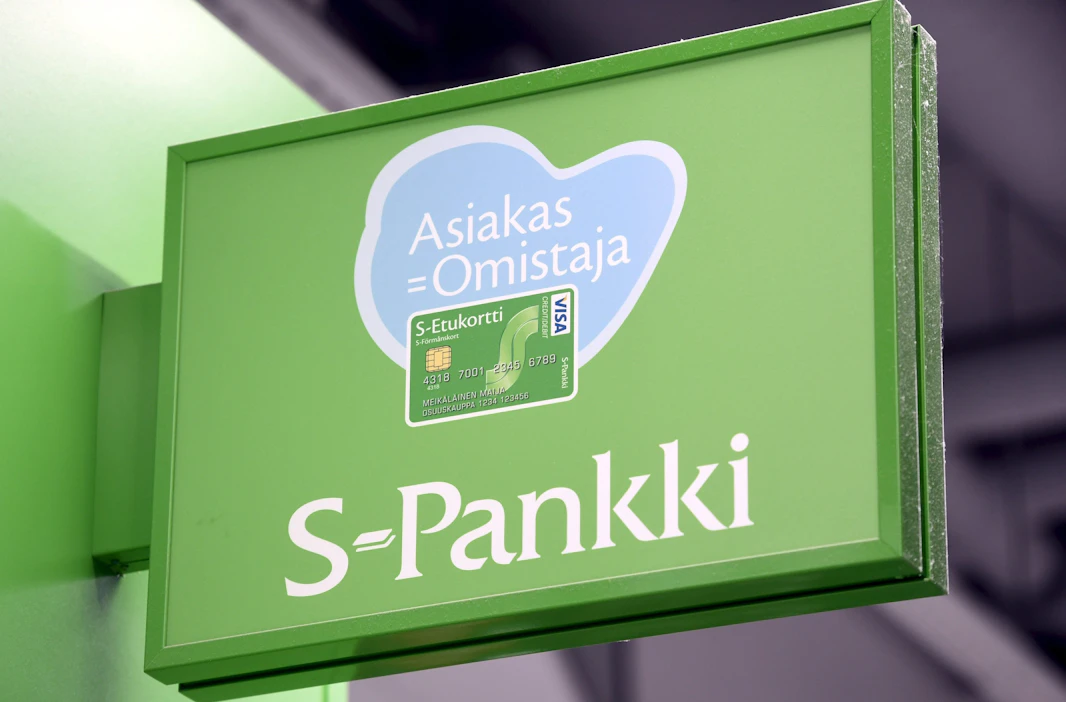 Koko vuoden tasolla S-Pankin liikevoitto koheni 80 prosenttia. LEHTIKUVA / HEIKKI SAUKKOMAA.