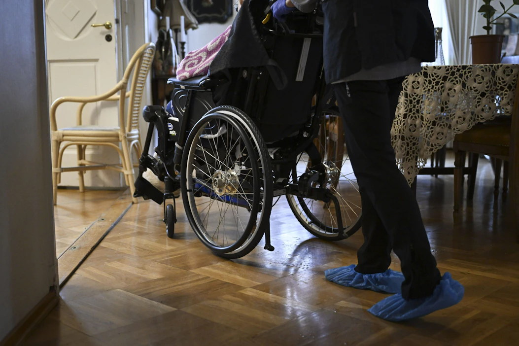 Markkinaoikeuden mukaan hyvinvointialue rikkoi hankintalakia hankkiessaan palveluita ilman kilpailutusta. LEHTIKUVA / Emmi Korhonen.