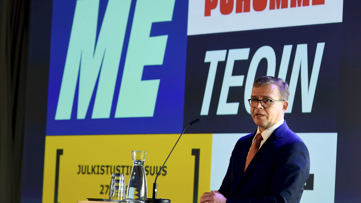Pääministeri Petteri Orpo (kok.) avasi hallituksen rasisminvastaisen Me puhumme teoin -kampanjan viime vuoden elokuussa. LEHTIKUVA / Kimmo Penttinen.