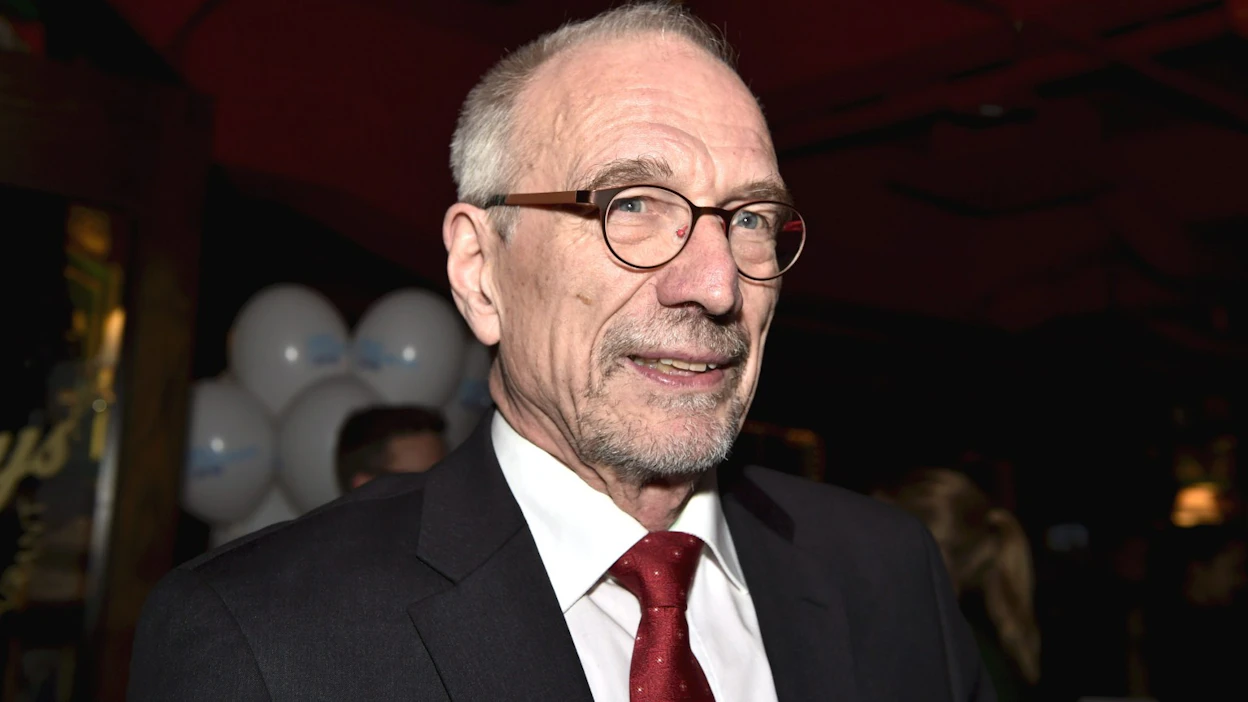 Euroopan parlamentista jättäytyvä Nils Torvalds arvioi, että Anna-Maja Henriksson ei lähde ehdolle ja on yhä käytettävissä RKP:n puheenjohtajana. LEHTIKUVA / Emmi Korhonen.