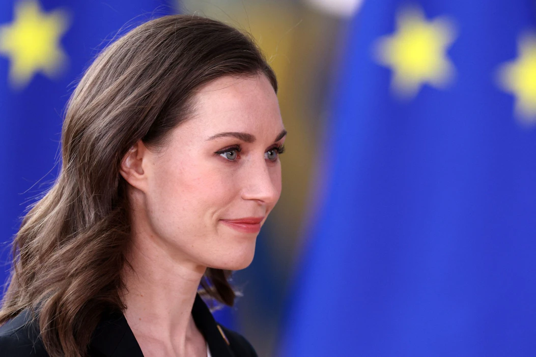 Marin keskusteli Euroopan komission puheenjohtajan Ursula von der Leyenin kanssa. LEHTIKUVA/AFP.