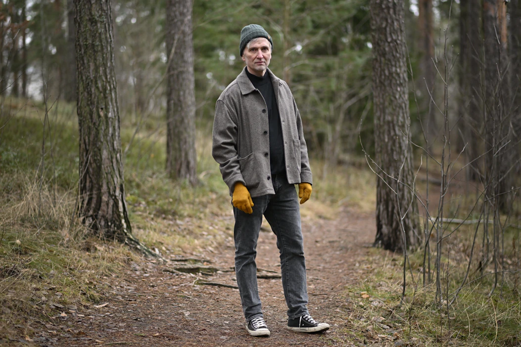 Kirjallisuudessa ja erityisesti lastenkirjallisuudessa vältellään tiettyjä aiheita, katsoo lasten- ja nuortenkirjallisuuden Finlandia-voittaja Tomi Kontio. LEHTIKUVA / MIKKO STIG .