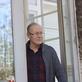 Jari Jokivuo asuu 1920-luvun talossa vaimonsa kanssa Riihimäellä.