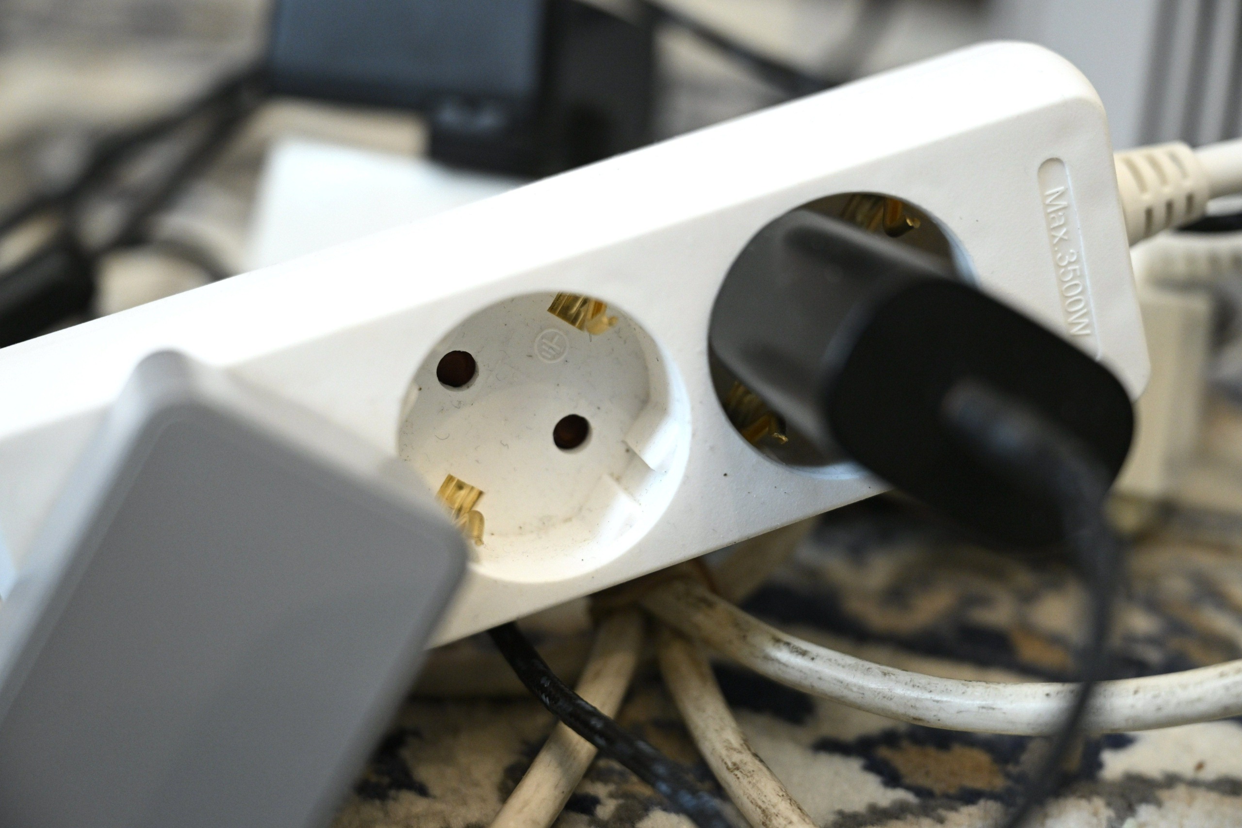 Nollassa sähkön hinta on iltapäivällä sekä taas iltayhdeksän jälkeen. LEHTIKUVA / Heikki Saukkomaa. 