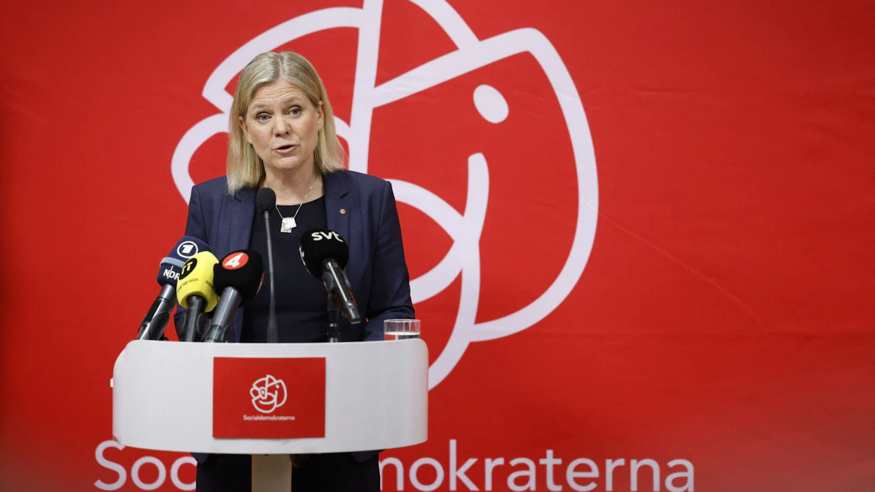 Ruotsin pääministeri Magdalena Anderssonin mukaan hallitus on valmis tekemään virallisen päätöksen jäsenyyden hakemisesta valtiopäiväkeskustelun jälkeen. LEHTIKUVA/AFP.