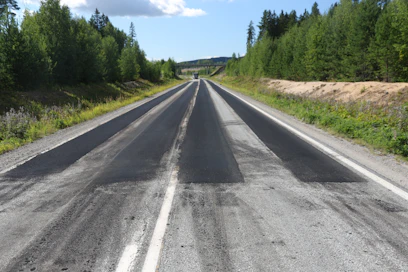 Tiestön korjausvelan kasvun pysäyttäminen edellyttää 4000 kilometrin vuosittaista päällystysohjelmaa