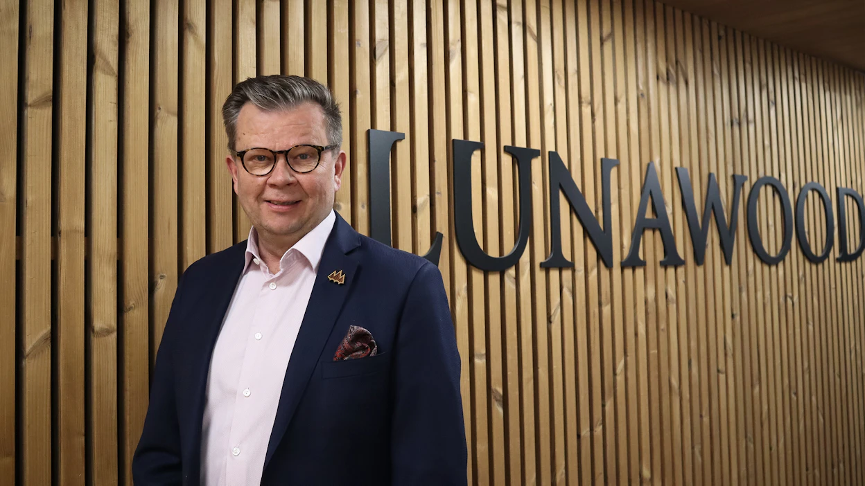 Toimitusjohtaja Arto Halonen sanoo olevansa ylpeä Lunawoodin kasvusta. ”Aika pienestä on lähdetty liikkeelle.”