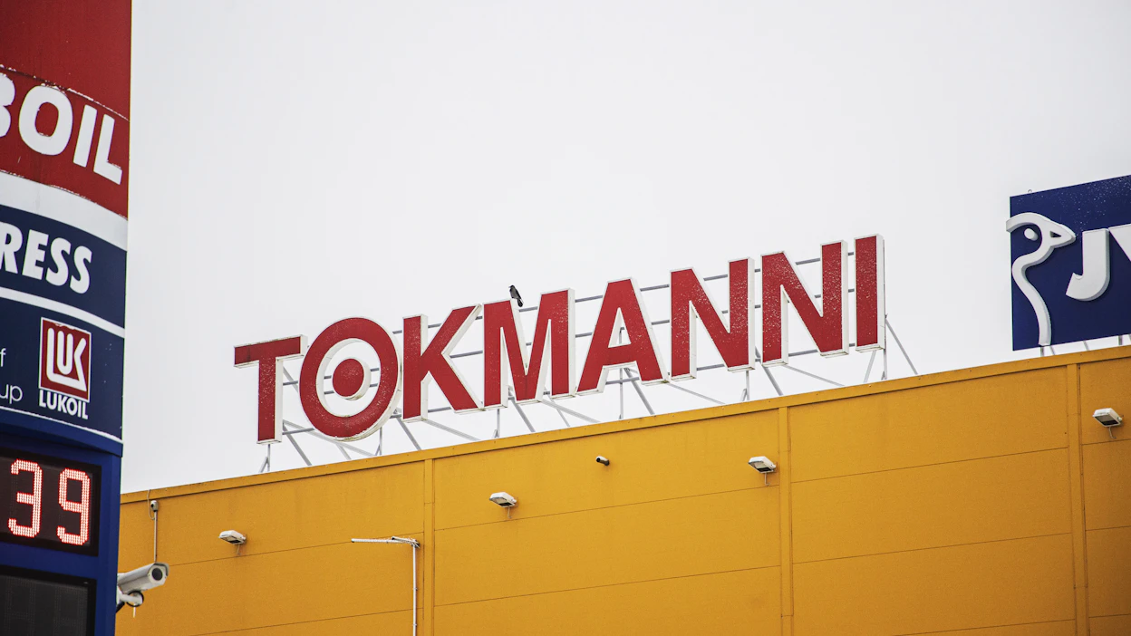 Halpakauppakonserni Tokmannin liikevaihto kasvoi alkuvuonna 6,4 prosenttia 363,6 miljoonaan euroon.