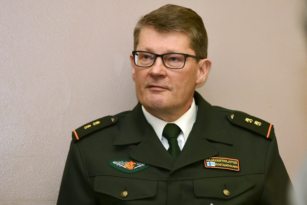 Rajavartiolaitoksen päällikön Pasi Kostamovaaran mukaan rajavalvontaa on tehostettu muun muassa johtamis- ja toimintavalmiutta nostamalla. LEHTIKUVA / Linda Manner.
