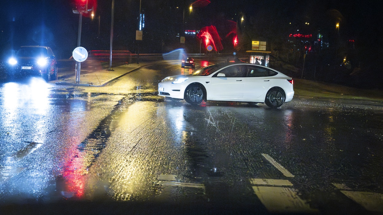 Liikenneturvan mukaan myös keltaisilla liikennevaloilla pitää pysähtyä.