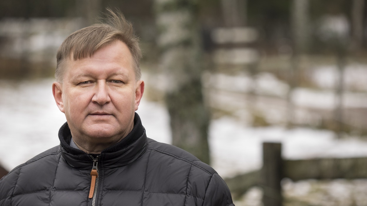 Suomen Hippoksen puheenjohtaja Antti Lehtisalo ei pidä lakimuutosta hevosalan kannalta dramaattisena.