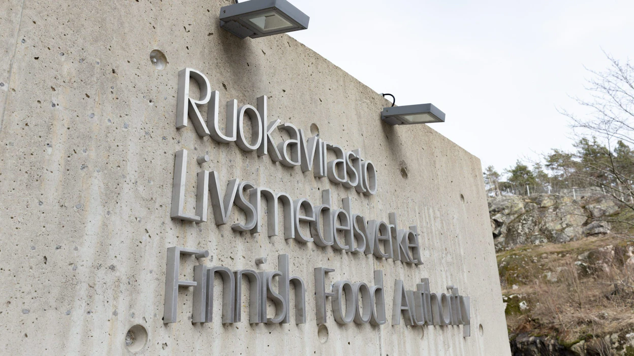 Ruokavirasto muistuttaa, että turkistarhoilla työskentelevien kannattaa aina ottaa yhteyttä terveydenhuoltoon, jos heillä on influenssaan viittaavia oireita. LEHTIKUVA.