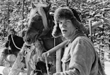 Raha on tiukassa 1930-luvun talvisavotalla. Nuorta Kalle Päätaloa näytteli Ari-Kyösti Seppo.