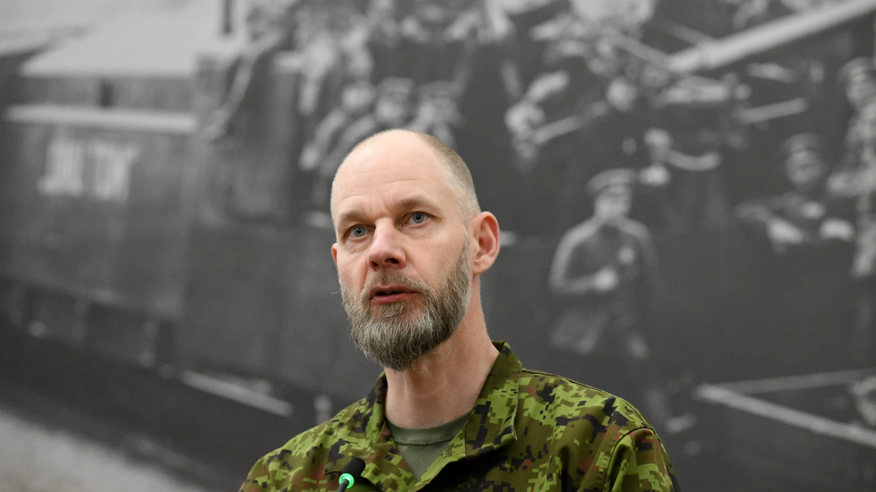 Viron puolustusvoimien komentaja Andrus Merilo sanoi maanantaina Tallinnassa JEF-maiden päämieskokouksen yhteydessä, että Viron on oltava valmis pysäyttämään Venäjän hyökkäys. LEHTIKUVA / Jussi Nukari.