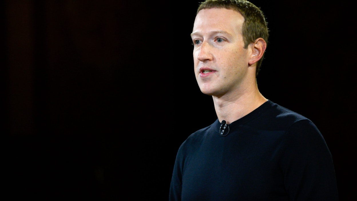Toimitusjohtaja Mark Zuckerberg kertoi viestissään yhtiön tarttuvan myös muihin toimiin kulujen leikkaamiseksi. LEHTIKUVA/AFP. 