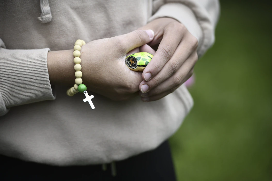Viime vuonna rippikouluun osallistui lähes kolme neljäsosaa Suomen 15-vuotiaista nuorista. LEHTIKUVA / EMMI KORHONEN.