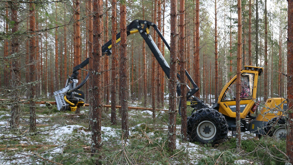 Keslan 6H-sarjan 671H-mallia käytetään esimerkiksi Sampo Rosenlew HR46x -harvesterissa.