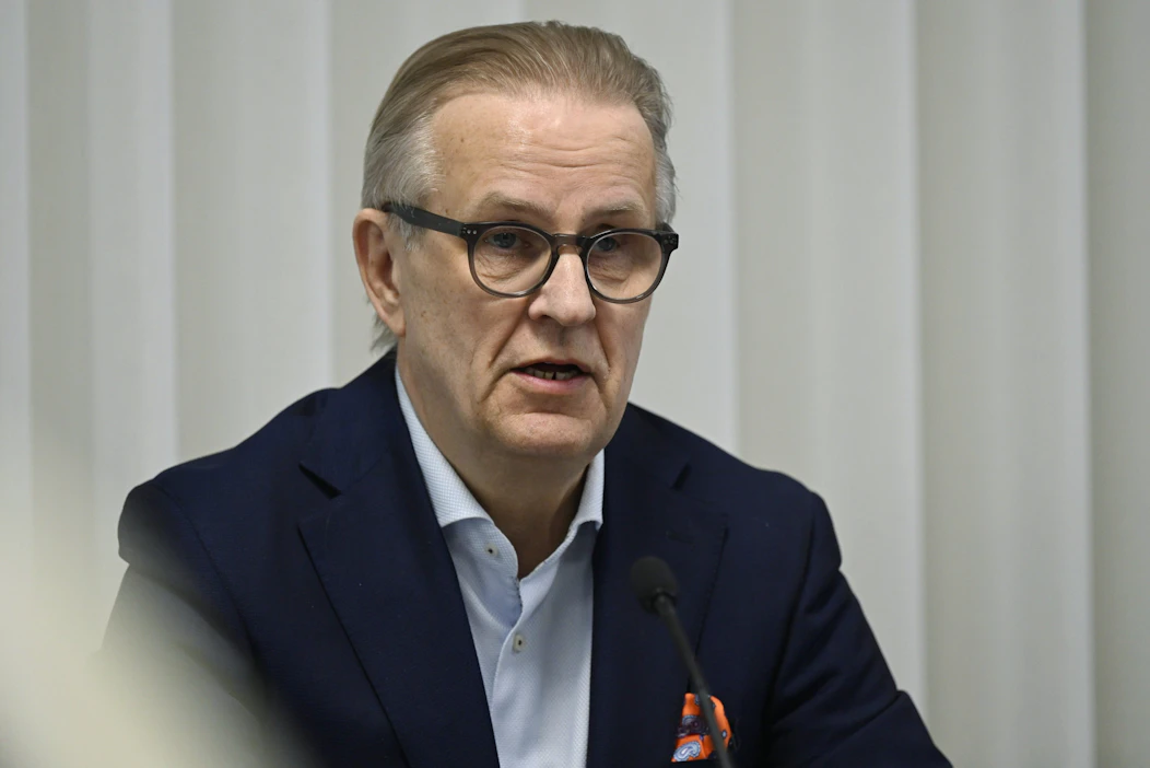 Veikkauksen monopolijärjestelmän ulkopuolelle hävitty rahamäärä on huomattava, todetaan sisäministeriölle luovutetussa raportissa. Selvityksen tehneen työryhmän puheenjohtajana on toiminut ekonomi Harii Sailas. LEHTIKUVA / Emmi Korhonen.