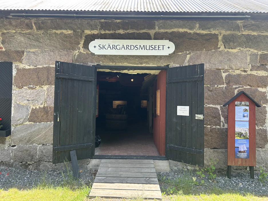 Loviisassa pääsee tutustumaan saaristolaiselämään, veneisiin ja vanhaan esineistöön.