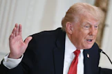 Yhdysvaltain presidentti Donald Trump sanoo, että maiden olisi maksettava tulleja kaikista Yhdysvaltoihin vietävistä tuotteista, kunnes sopimus Grönlannin ostamisesta on tehty. LEHTIKUVA/AFP.