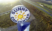Sunny Car Center -autotalohanketta markkinoitiin 2010-luvun alussa Euroopan suurimpana autokauppakeskittymänä. LEHTIKUVA / Jussi Nukari.