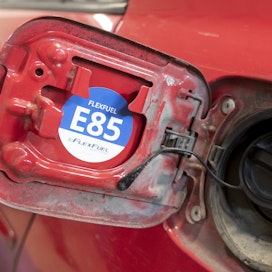 Jatkossa myös uusia bensiiniautoja saa muuntaa bioetanolikäyttöisiksi. 