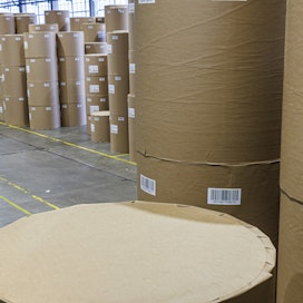 Euroopassa markkinasellujen kysyntää vähensivät paperin ja kartongin tuottajien pitkittyneet tuotantoseisokit.