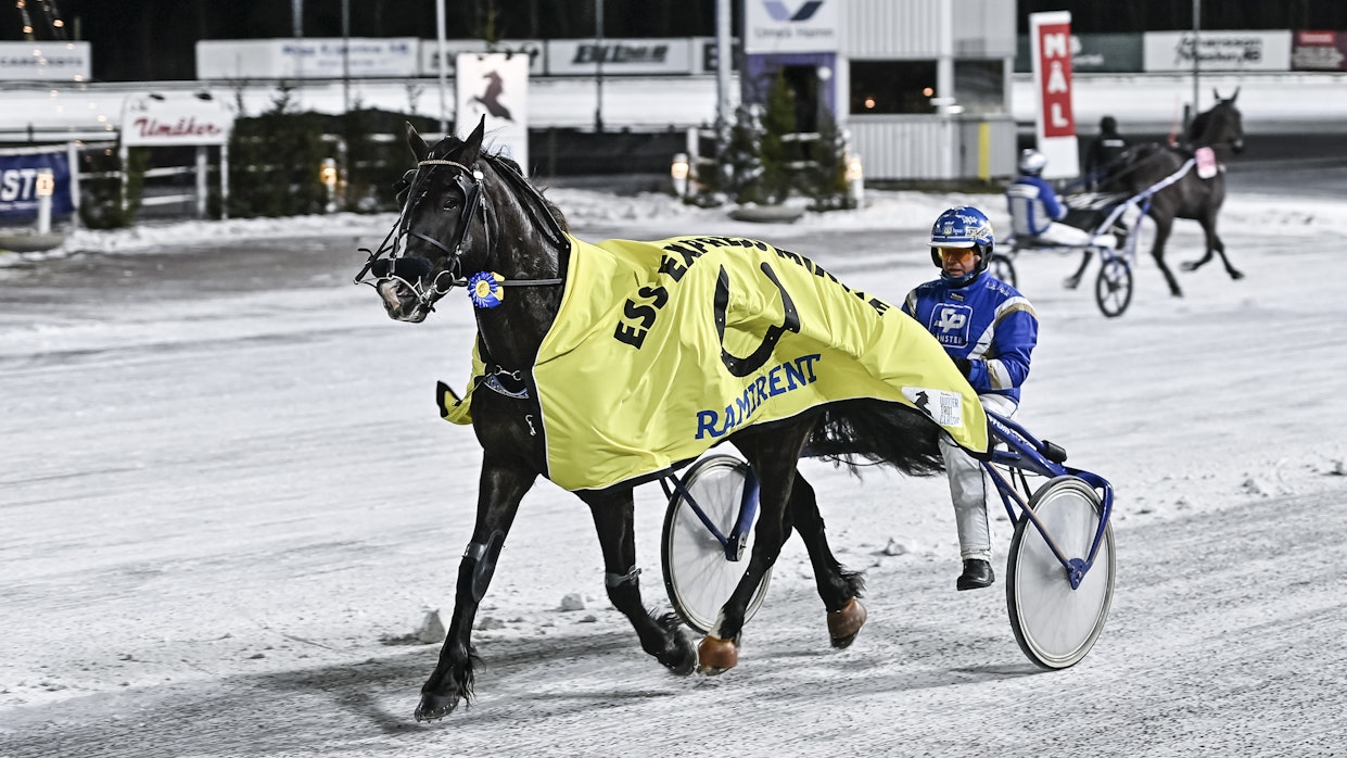 Ängsbrage voitti viime vuonna joulupäivänä T75-lähdön Uumajassa.