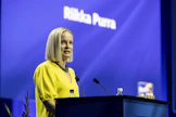 Puheenjohtaja Riikka Purra avasi kokouksen moittimalla rajusti mediaa.