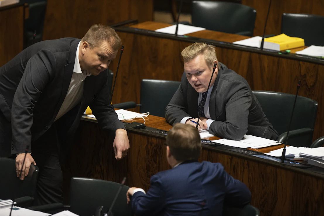 Antti Kaikkosen ja Antti Kurvisen Keskusta kokoontuu puoluekokoukseen Tampereelle.