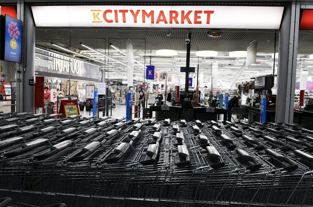 Kesko kertoo tiedotteessa ennakoivansa liikevaihdon ja liikevoiton pysyvän hyvällä tasolla vuonna 2023 toimintaympäristön haasteista huolimatta. Kuvituskuva. LEHTIKUVA / Heikki Saukkomaa.